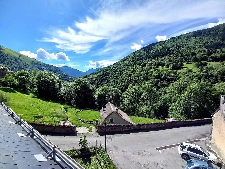 Апартаменты Vue Imprenable Sur Montagne Saint-Aventin Франция
