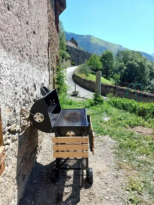 Апартаменты Vue Imprenable Sur Montagne Saint-Aventin